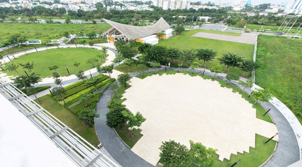 Expansive lush greenery for recreational and sports activities