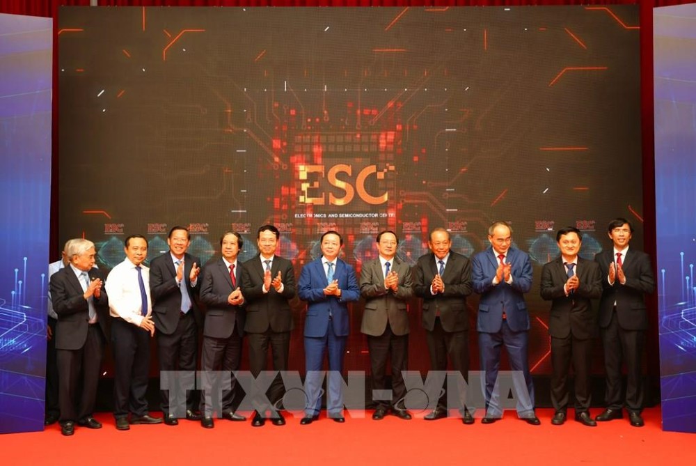 Sự kiện ra mắt Trung tâm Điện tử vi mạch và bán dẫn ESC tại Khu Công nghệ cao TPHCM ngày 6/9/2023
