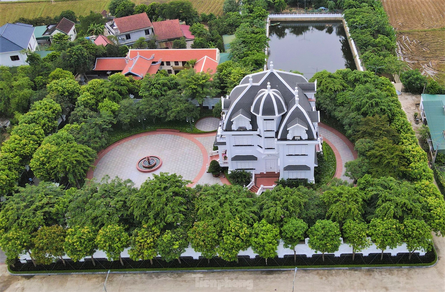 Cảnh quan biệt phủ