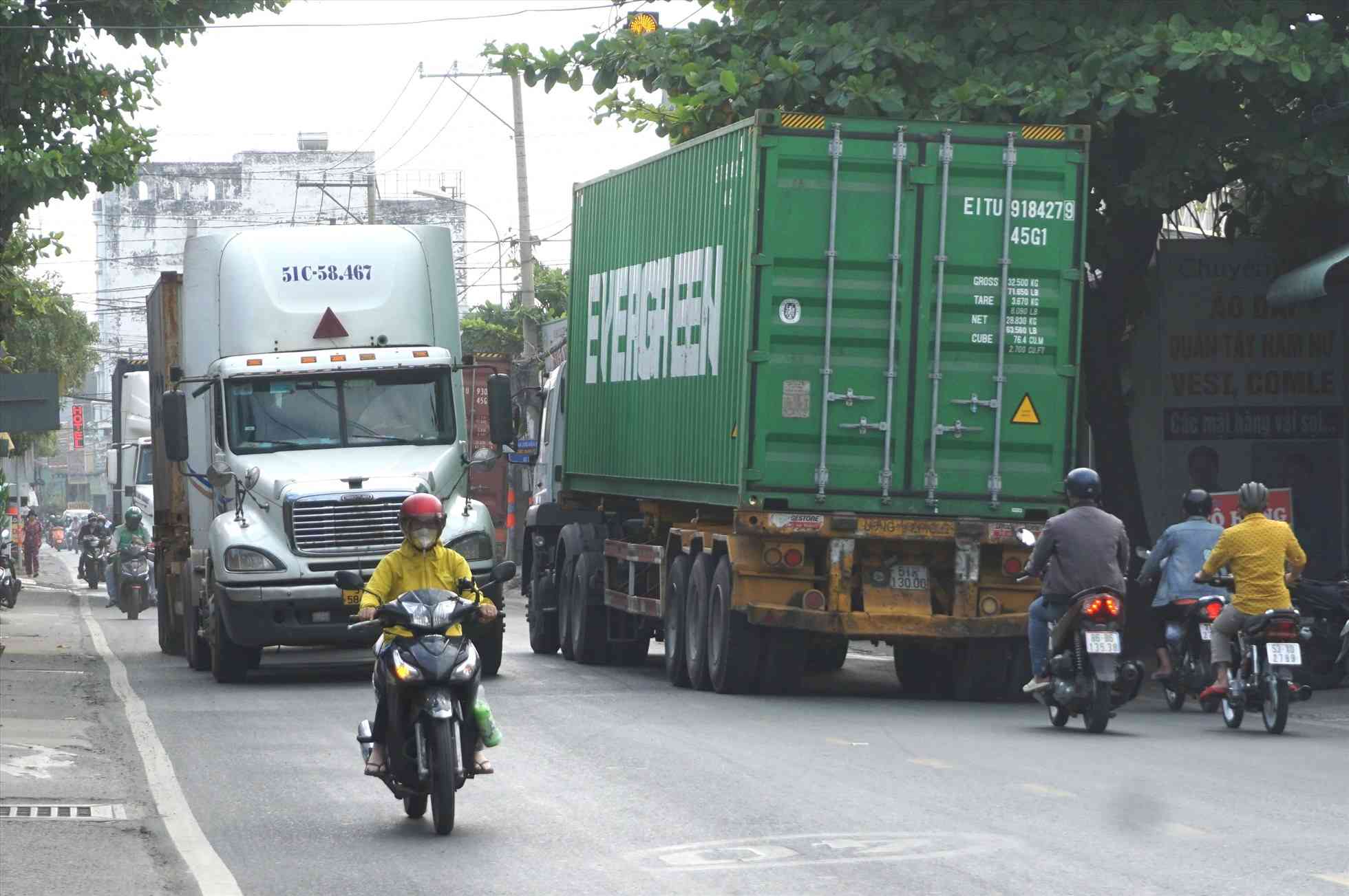 Giao thông đường Nguyễn Duy Trinh